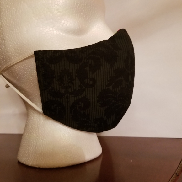 Face Masks with filter pockets - Picture 2 of 2